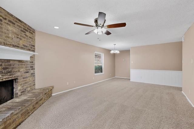 Building Photo - 913 W Rochelle Rd