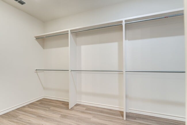 Building Photo - AVAILABLE FOR PRELEASE - 3 Bedroom Townhome in Escondido - Frenship ISD