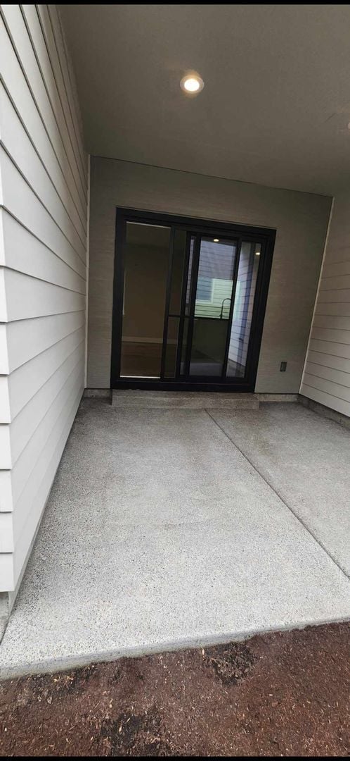 Building Photo - $3,595 -Two-Story 4 Bedrooms, 2.5 Bathrooms Contemporary Home Awaits Your Tenancy!