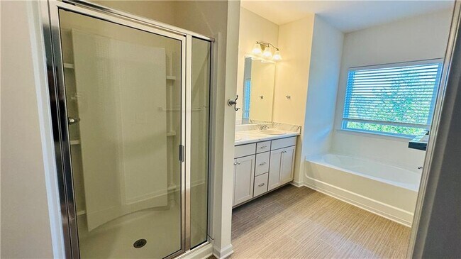 Building Photo - 212 Centennial Cir