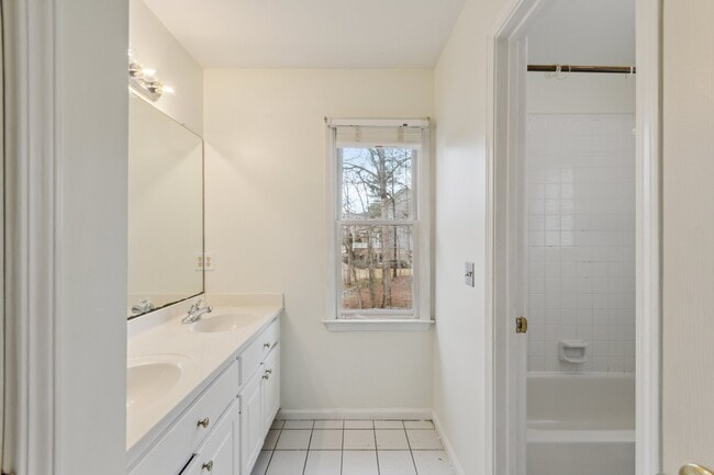 Building Photo - 2360 Brookwater Dr
