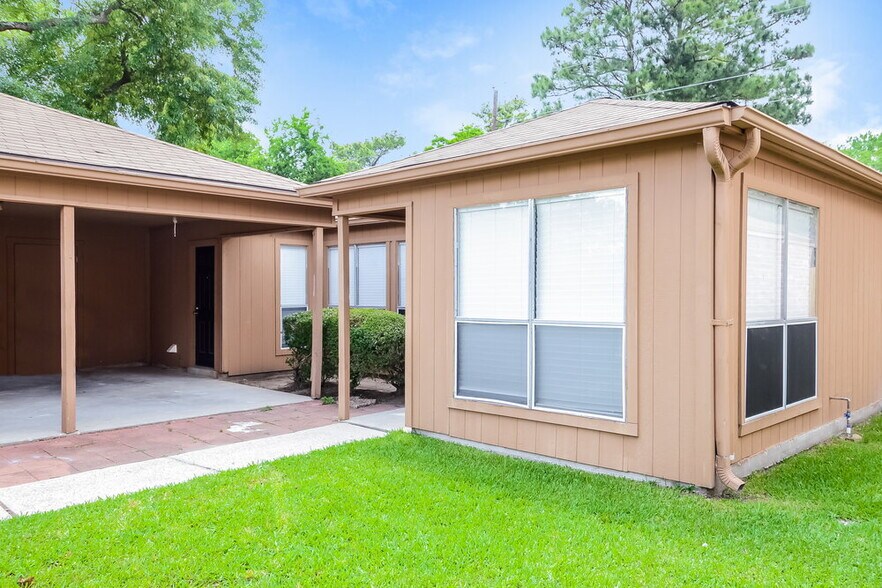 Building Photo - 6926 Bullinger Dr