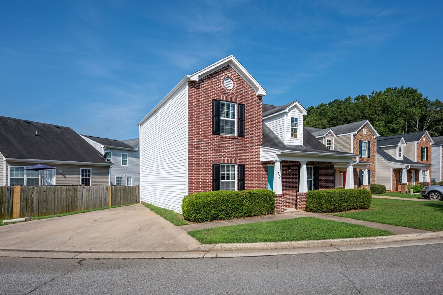 Building Photo - 36 Middleton Ct