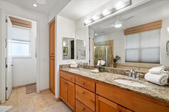 Building Photo - 67 Ahekolo St