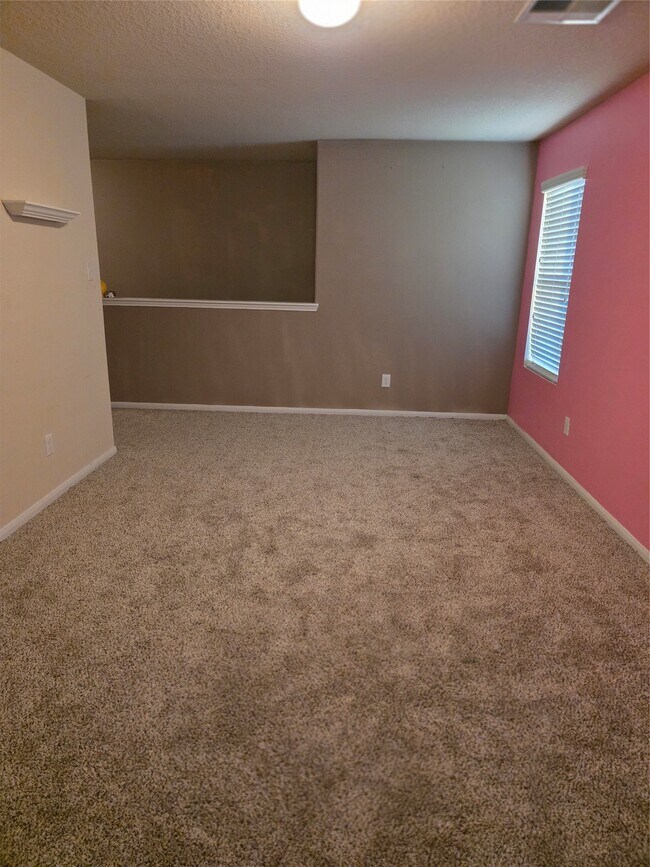 Building Photo - 12418 Greencanyon Dr