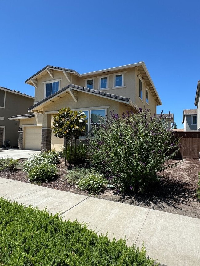 Building Photo - Resort-Style Living in Natomas Meadows | 4BD + Clubhouse & Pools SEE VIDEO