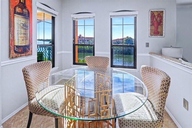 Building Photo - 2749 Via Cipriani