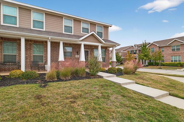 Building Photo - 2200 Davenport Dr