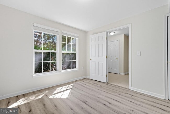 Building Photo - 43742 Tolamac Dr