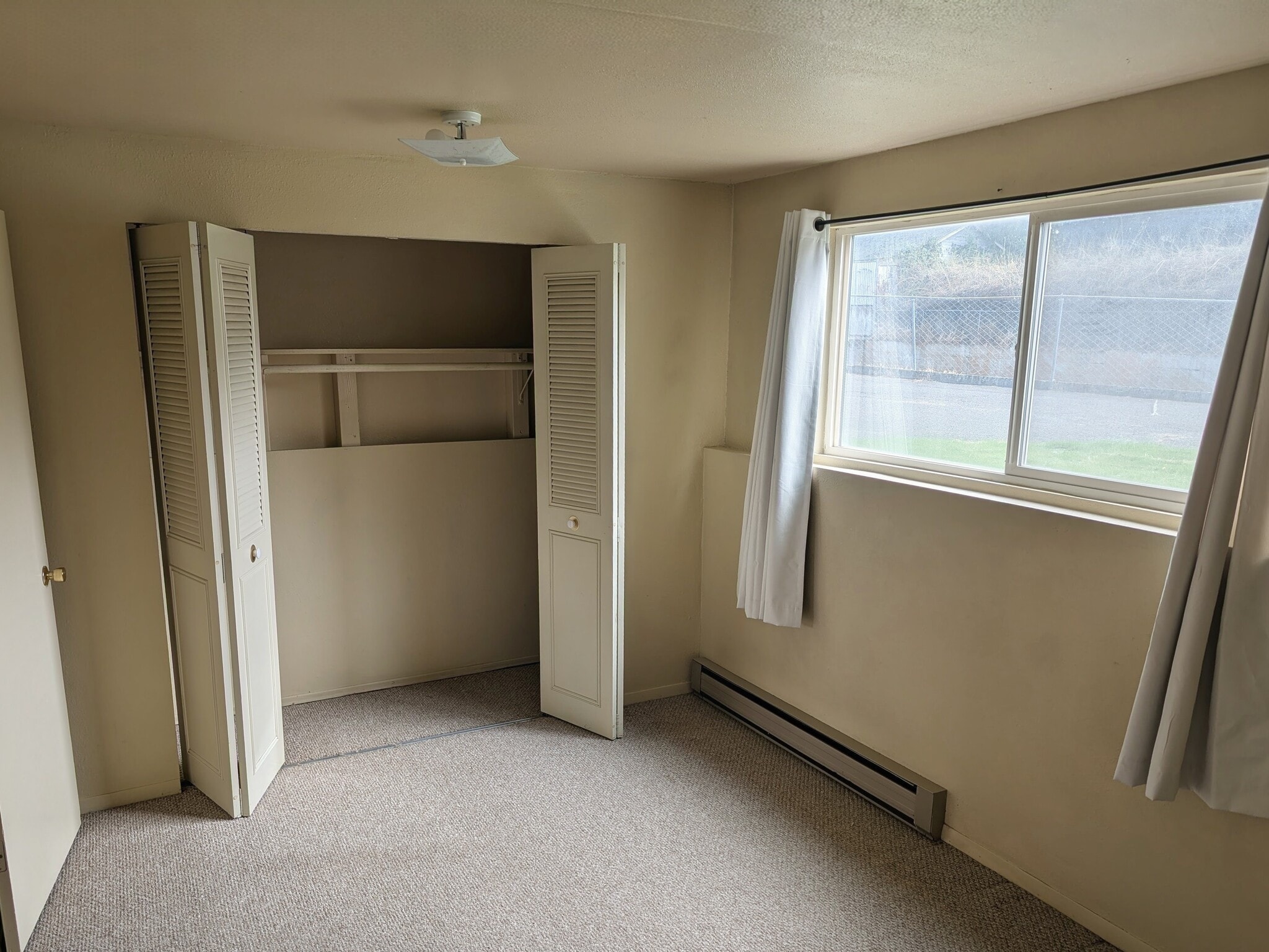 Bedroom 1 - 1122 Francis Ave