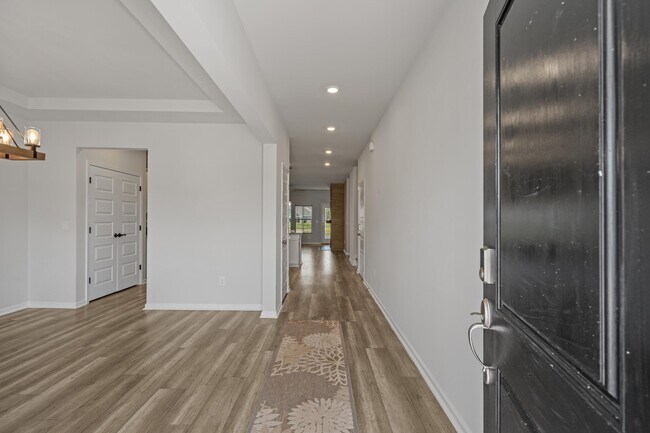 Building Photo - 135 Empyrean Cir
