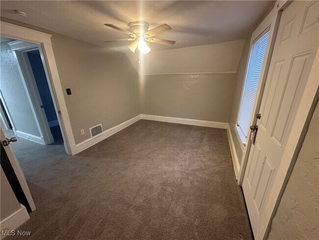 Building Photo - 3301 Tampa Ave