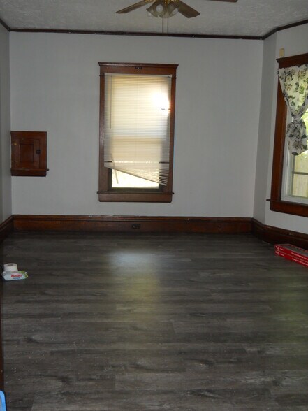 Building Photo - 26 E York St