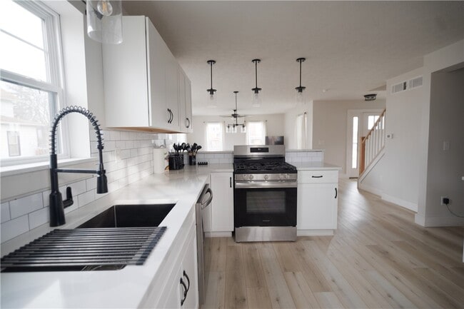 Building Photo - 161 West Ave