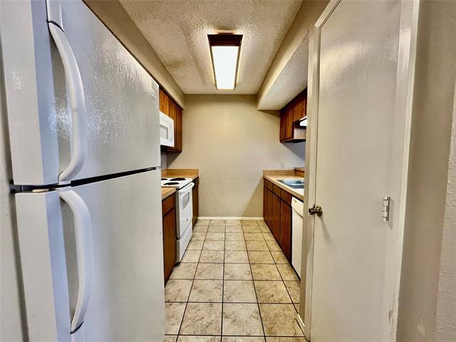 Building Photo - 1247 Dallas Dr