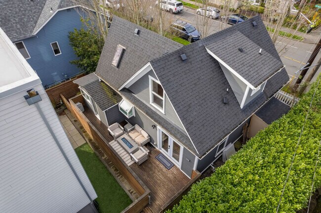 Building Photo - 2749 NW 65th St