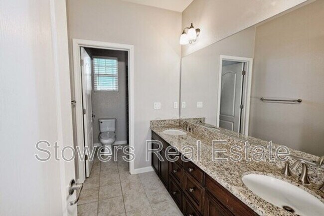 Building Photo - 630 Bond Ct