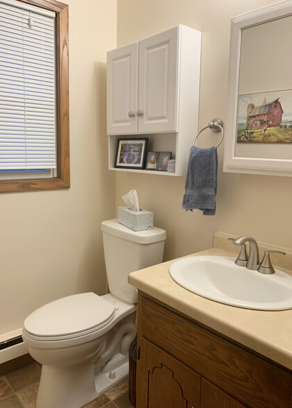 Main floor half bath - 334 4th St N