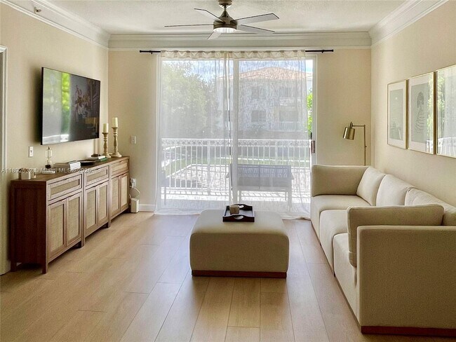 Building Photo - 4202 Myrtlewood Cir E