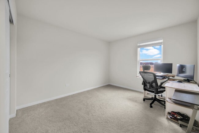 Building Photo - 4255 Fraser Cir