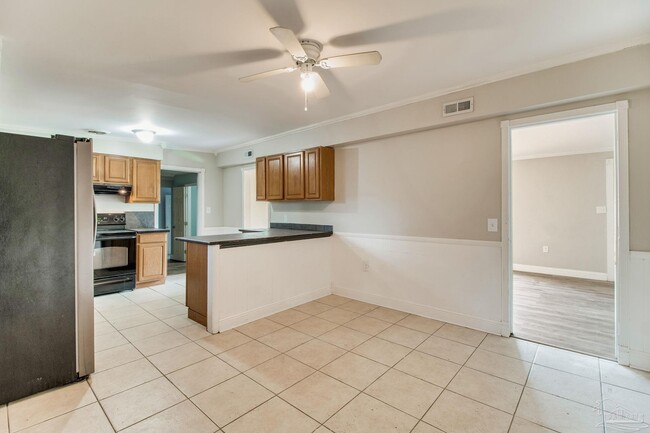 Building Photo - 3711 Tom Ln Dr