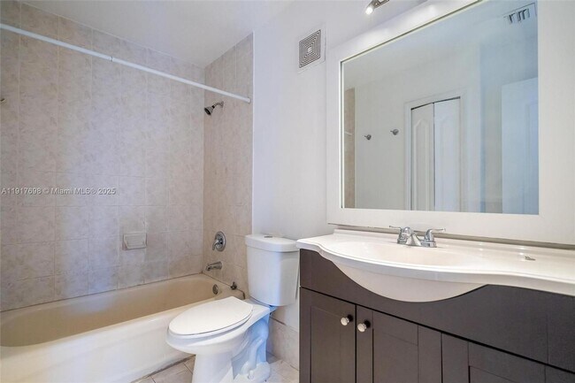 Building Photo - 4371 SW 160th Ave