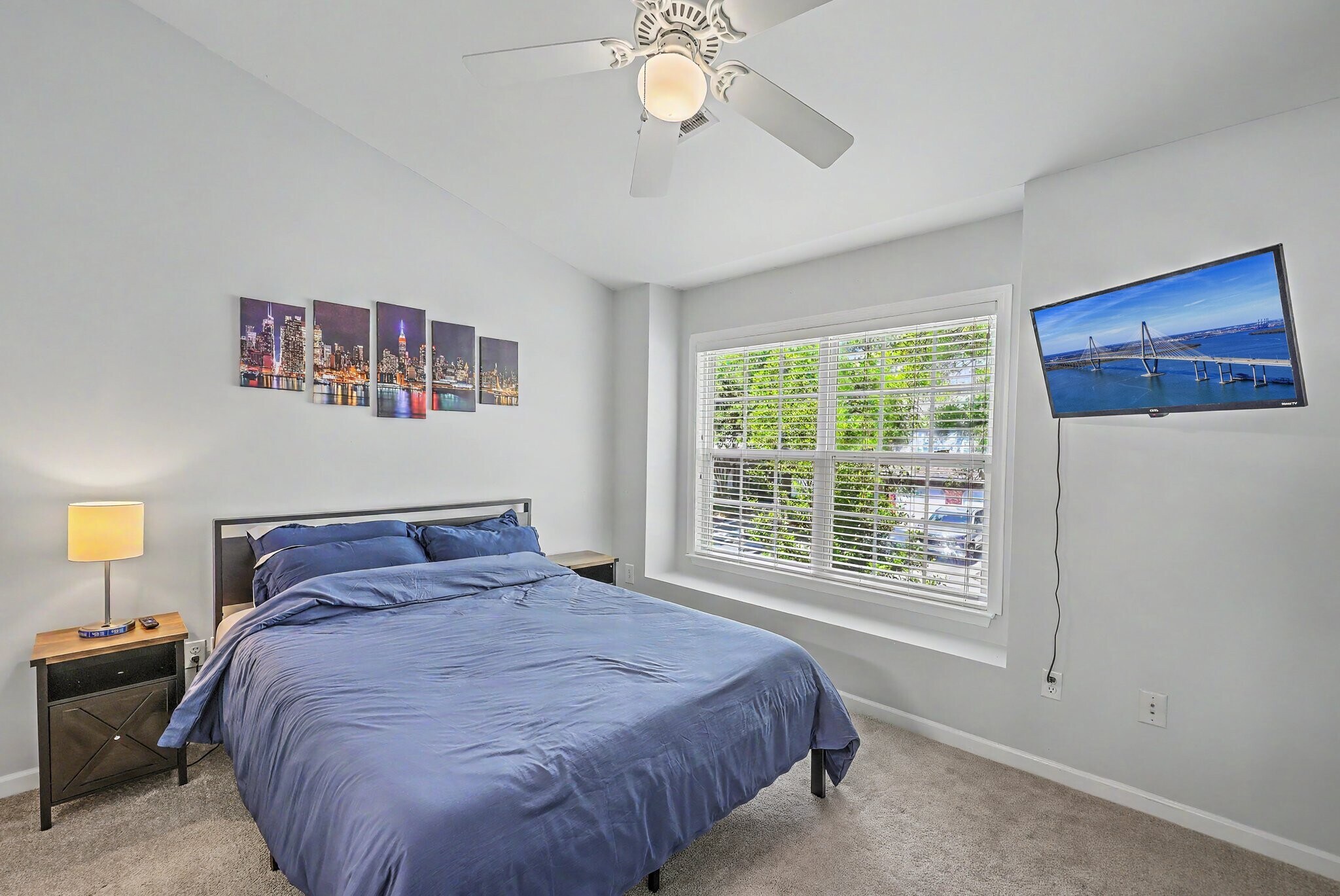 Building Photo - 549 Tayrn Dr