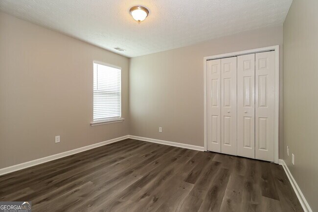 Building Photo - 266 Silver Arrow Cir