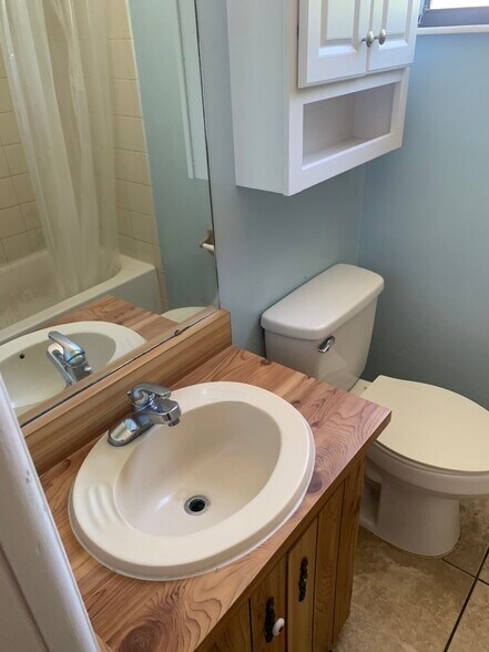 Building Photo - 1595 Megan Bay Cir