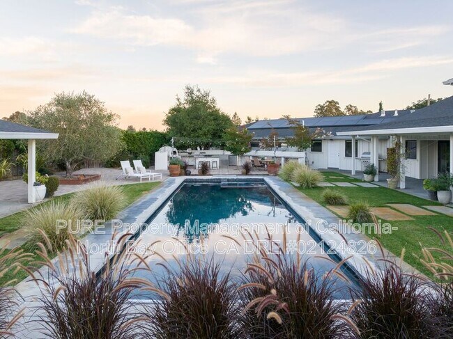 Building Photo - 202 Petersen Ln