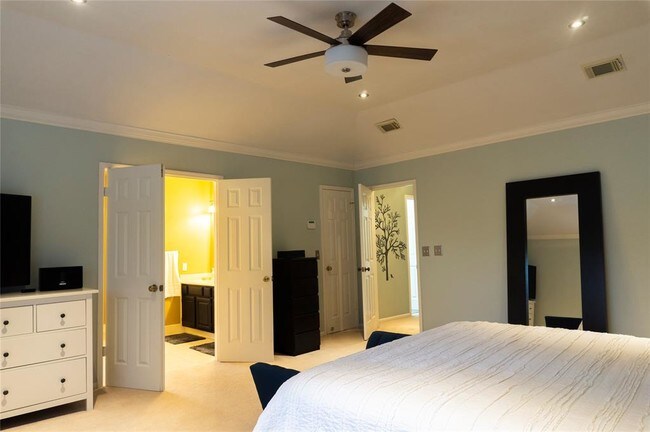Building Photo - 8514 Hot Springs Dr