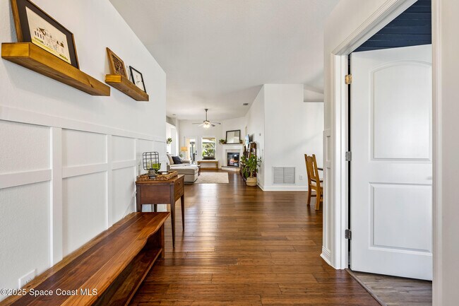 Building Photo - 1236 Alaqua Way