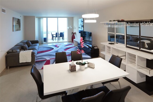 Building Photo - 1830 S Ocean Dr