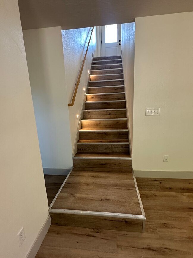 Building Photo - Now LEASING in Summit Pass! Available May 18, 2026!