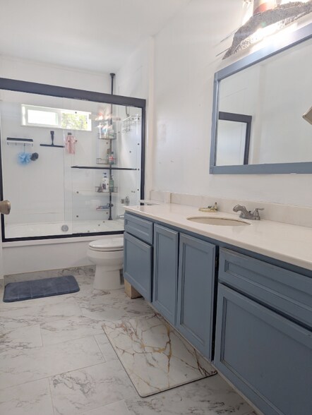 Building Photo - 12690 Woodward Dr