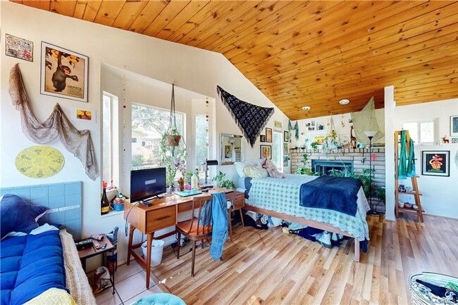 Building Photo - 289 Ramona Dr