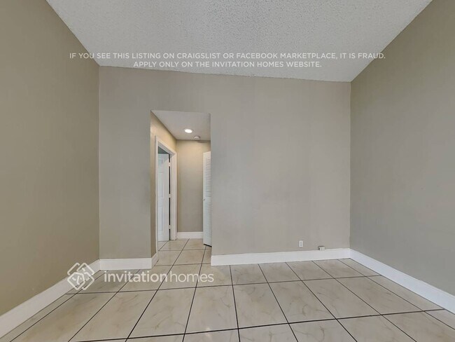 Building Photo - 11520 Whisper Sound Dr