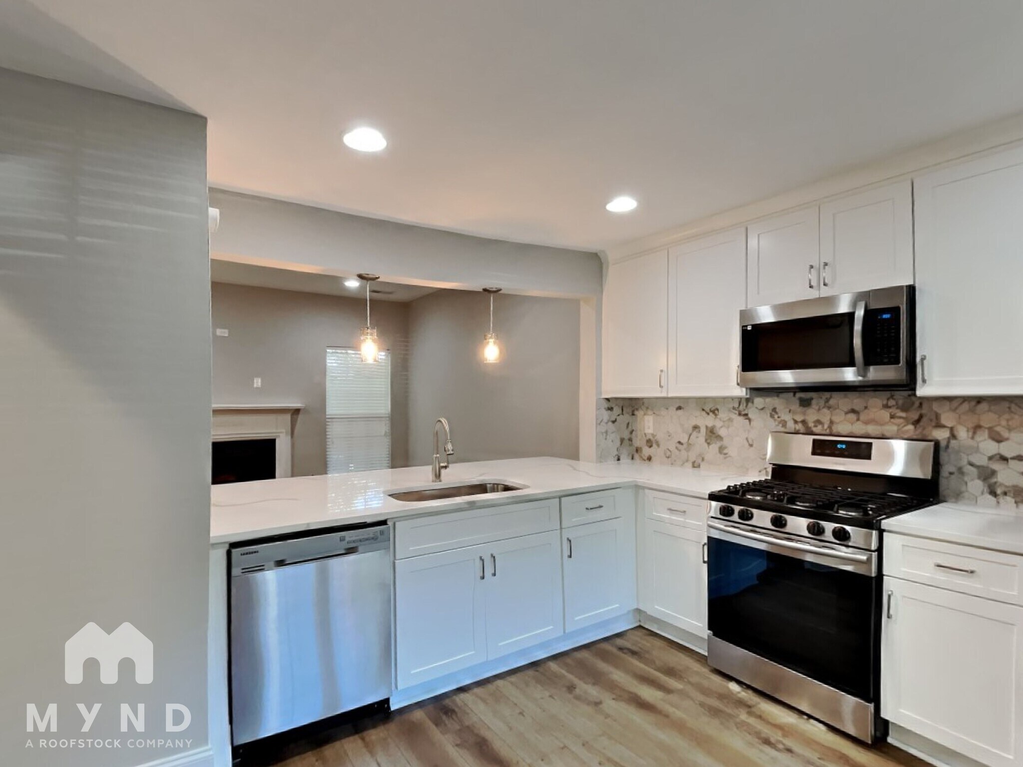 Building Photo - 404 Wedgewood Way