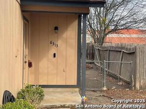 Building Photo - 6313 Waddesdon Wood