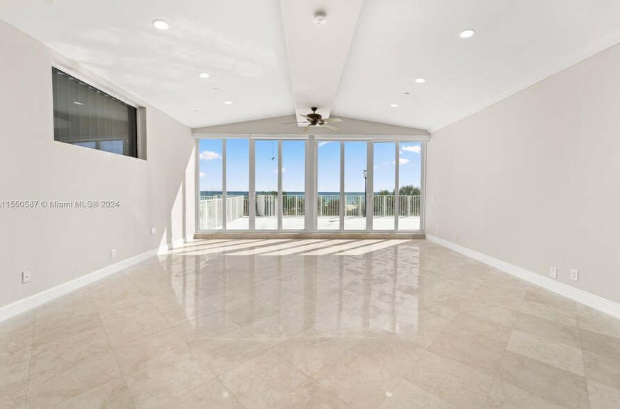 Building Photo - 5601 Collins Ave