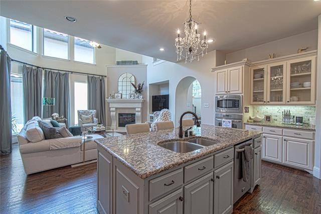 Building Photo - 7039 Comal Dr