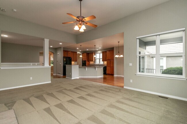 Building Photo - Beautiful ranch style patio home in Fox Meadows golf community.