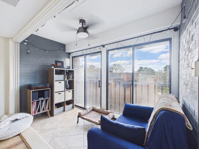 Building Photo - 1501 Bronwyn Rd