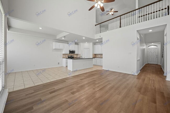 Building Photo - 1124 Salem Dr