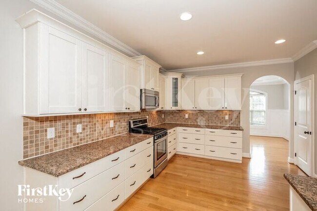 Building Photo - 3087 Cameron Village Ct
