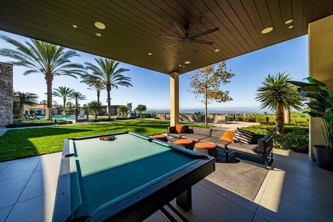 Building Photo - Split level floor plan on a gorgeously upgraded home