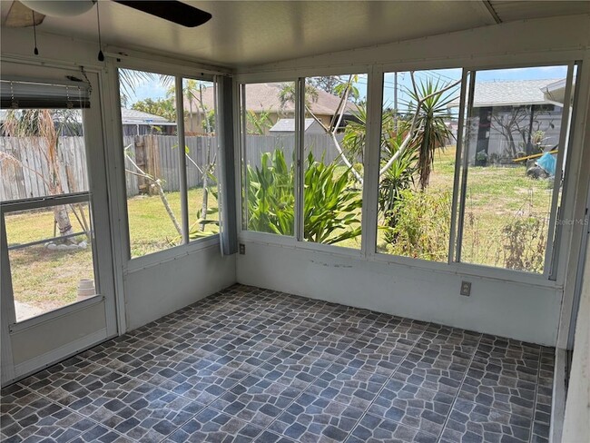 Building Photo - 307 Flamingo Rd