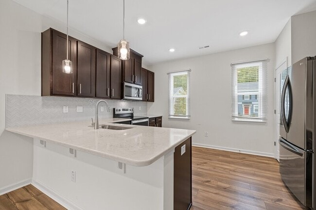 Building Photo - 3063 Spline Cir