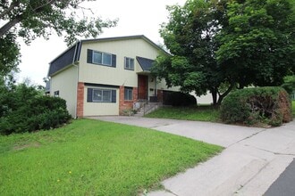 Building Photo - 220 Clover Ln