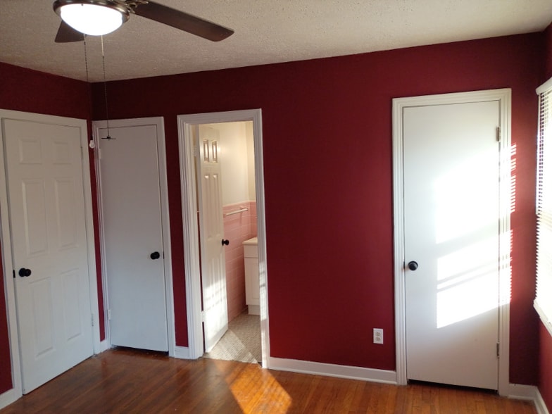 Building Photo - 574 Daniel Cir